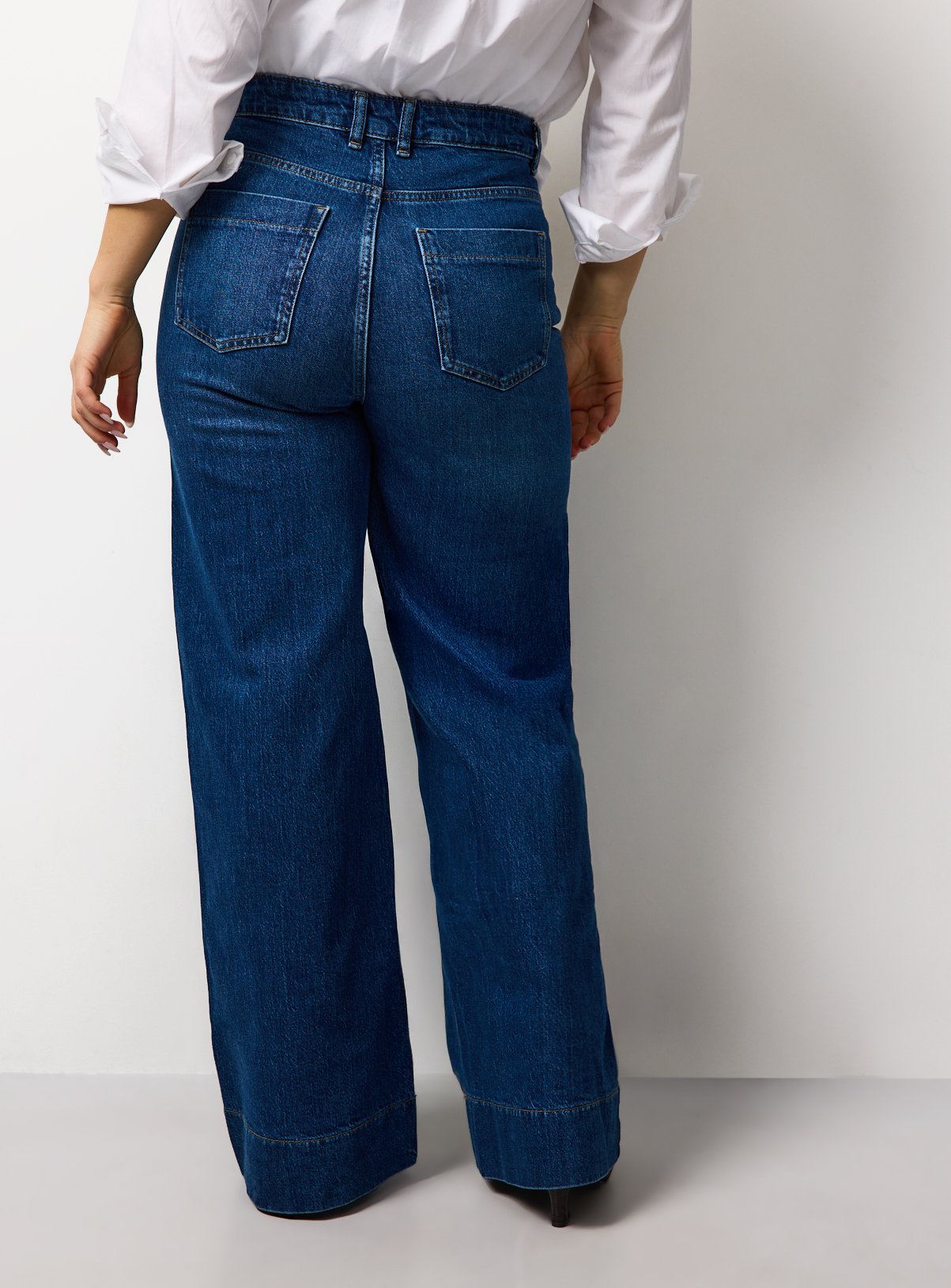 The Mid Blue Flared Leg Denim Jeans 8L - Image 4 thumbnail
